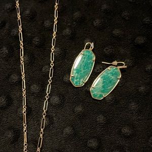 Kendra Scott Signature pendant earrings